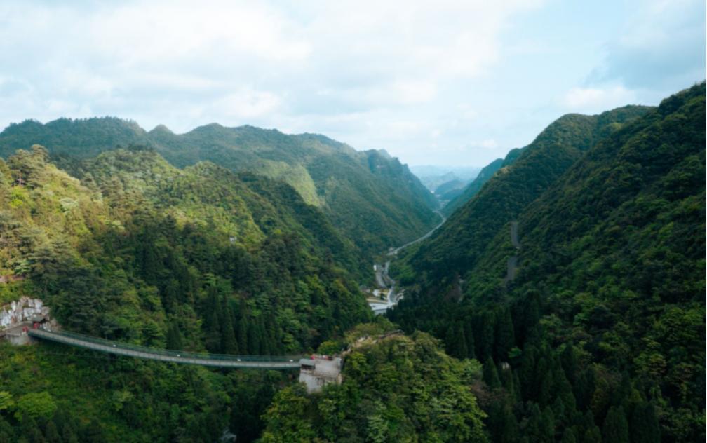 毕节和娄山关哪个适合康养避暑,武隆木根村和娄山关哪里避暑好