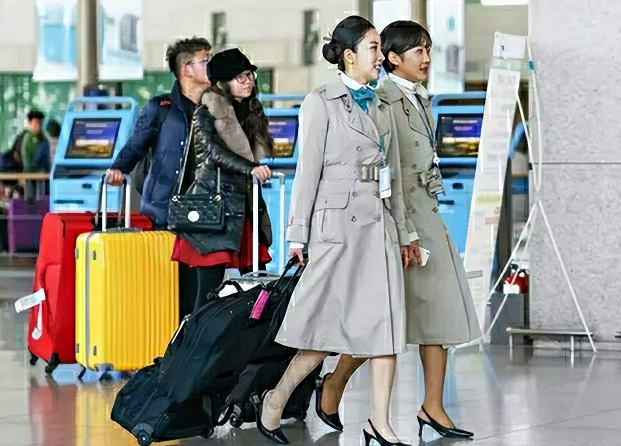 韩国内卷有多严重？学生每天只睡5小时，毕业不整容找不到工作