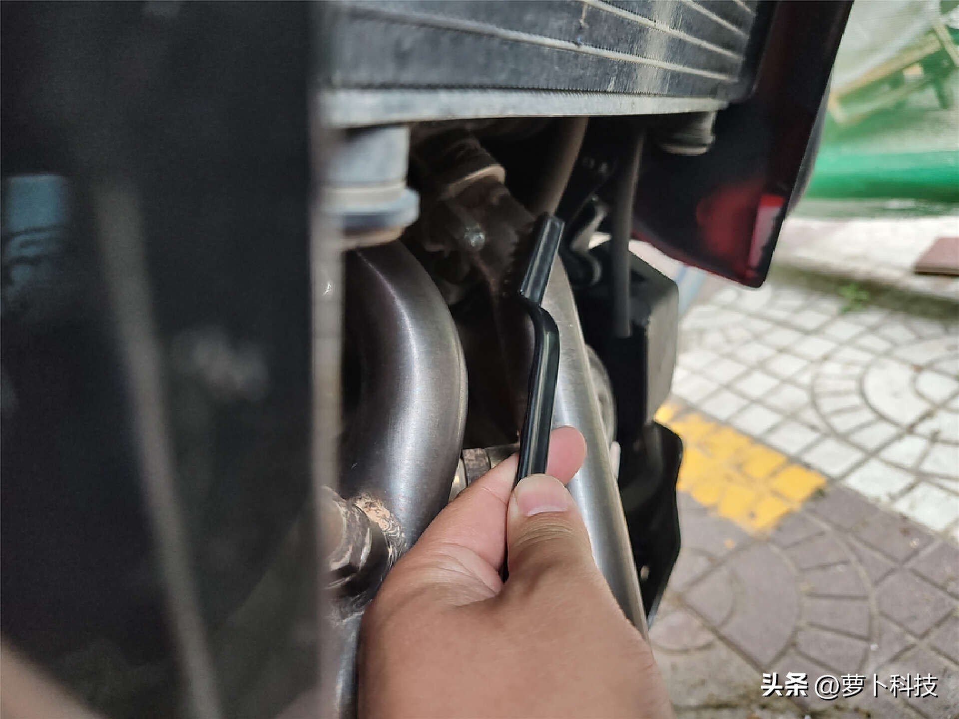 摩托车排气管防生锈解决办法,三轮摩托车排气管生锈