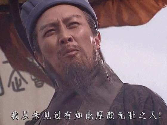 露裤衩引尼姑注意，猪脑导演画风独特！