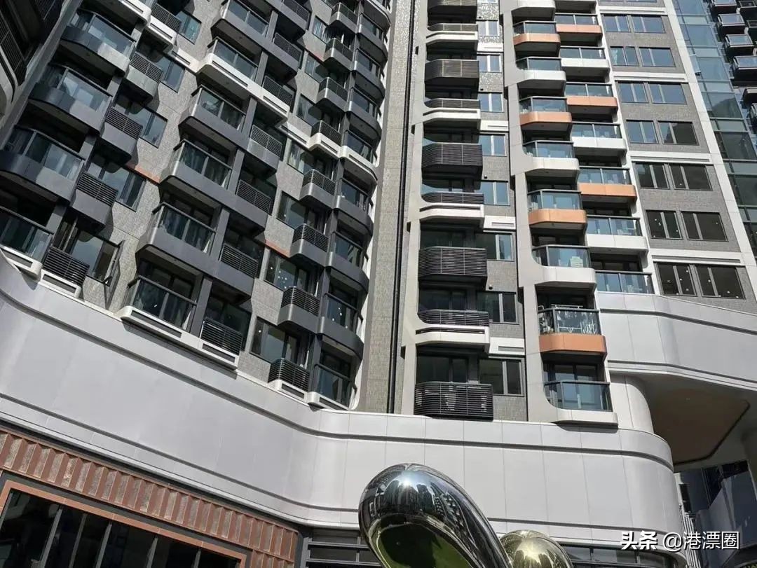 50年代的香港包租婆,香港包租公每月花8万租