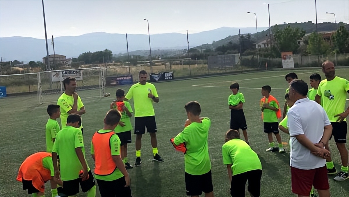 06世界杯意大利男模队西装照高清,2006世界杯男模队