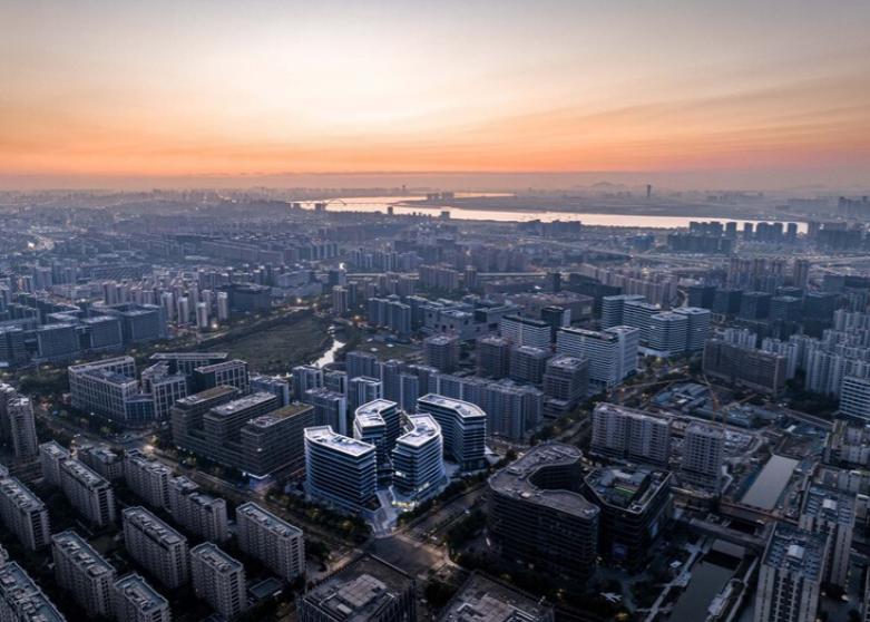 杭州东站的购物中心,杭州东站花园中心