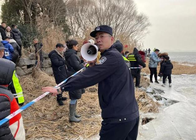 广西今年坍塌的大桥在什么地方,广西大桥坍塌最新消息