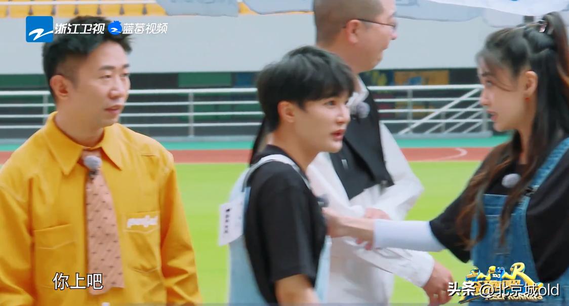 奔跑吧10周深,奔跑吧周深杨迪搞笑场面