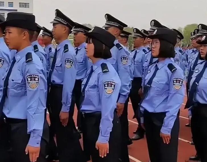 某警校宣传视频火了，学生状态遭质疑，网友神评：碧桂园五星上将
