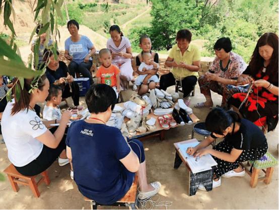数字时代下乡村女性发展迎来新图景小县城涌现大批“数字木兰”