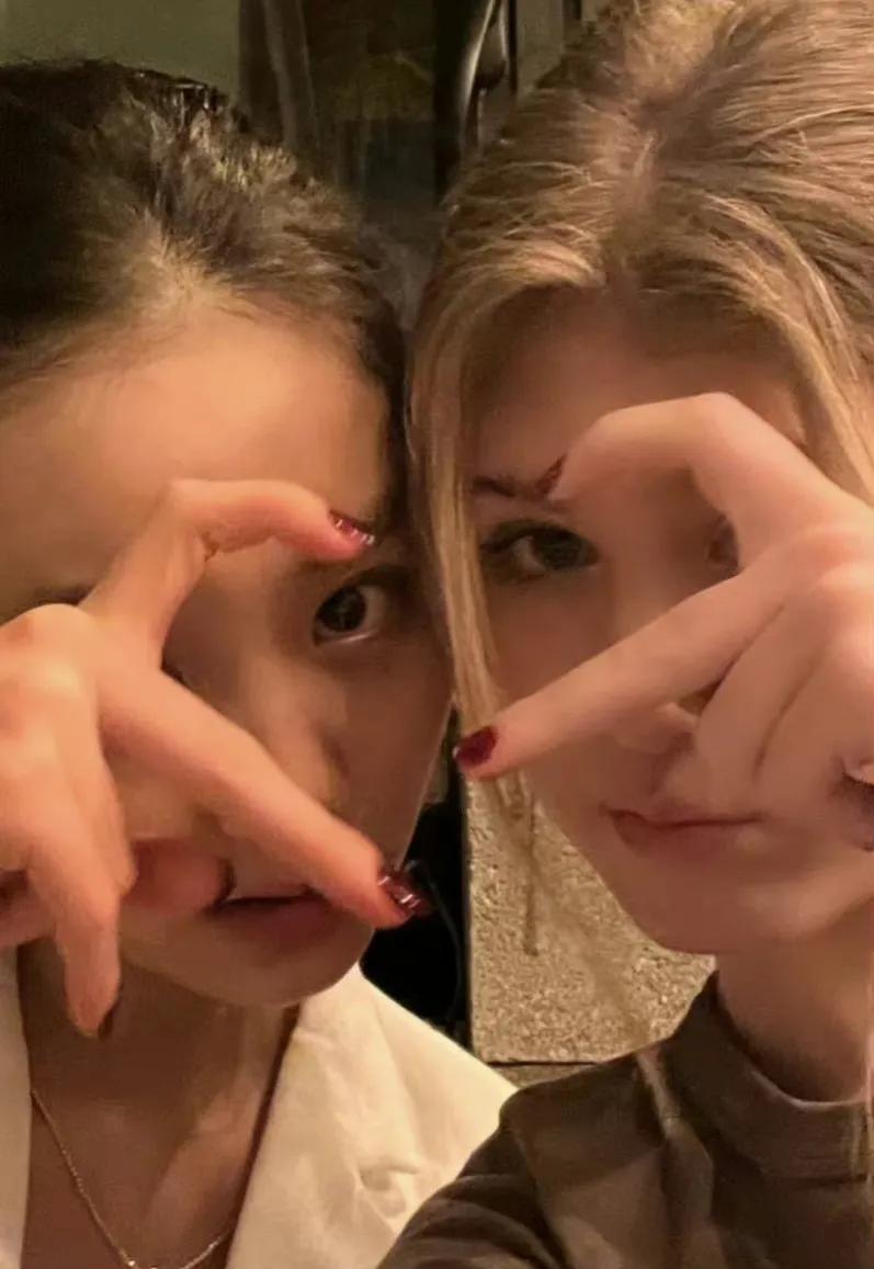 17岁黄多多视频,16岁黄多多穿成了大人模样