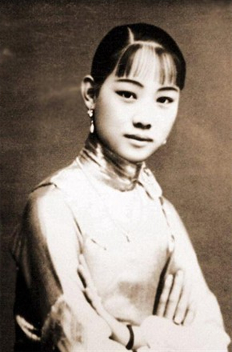 京剧演员孟小冬简介照片,京剧名角孟小冬