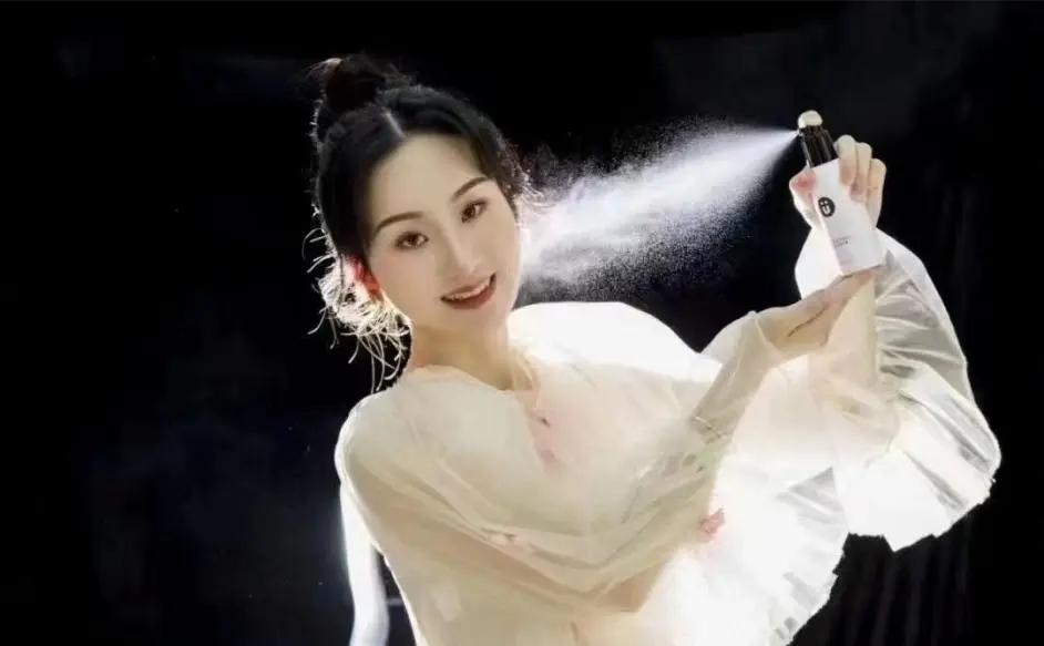 u牌化妆品能祛痘吗,u牌化妆品祛痘怎么样