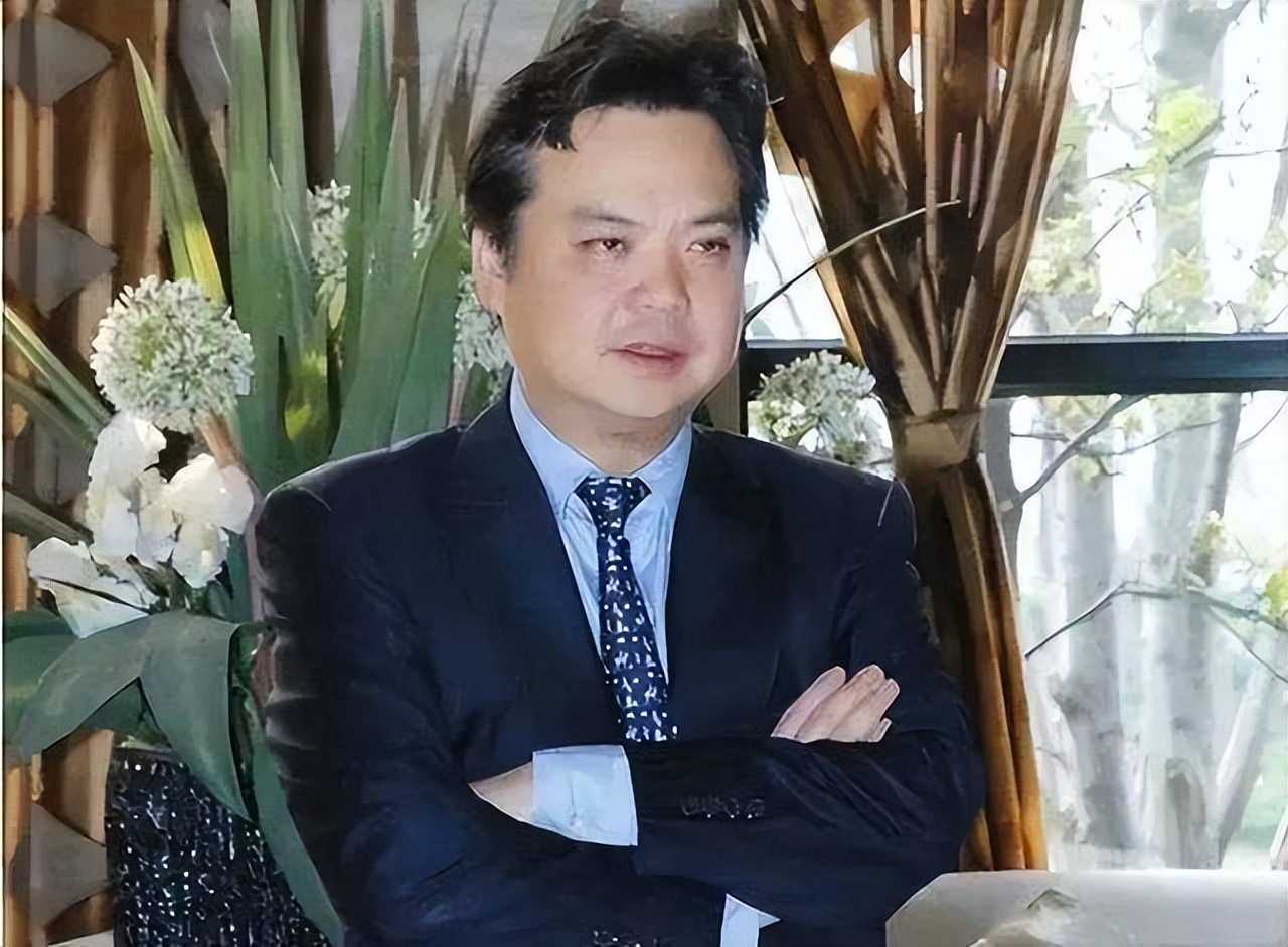 许老板卖豪宅,房地产大佬许老板现在情况怎么样