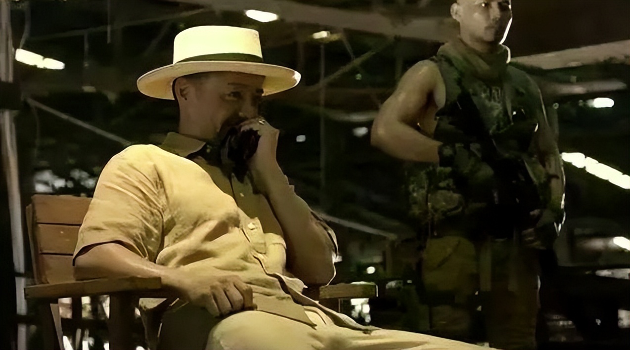 这一摔竟成内娱“性感天花板”，小鲜肉都比不上的“叔圈戏妖”