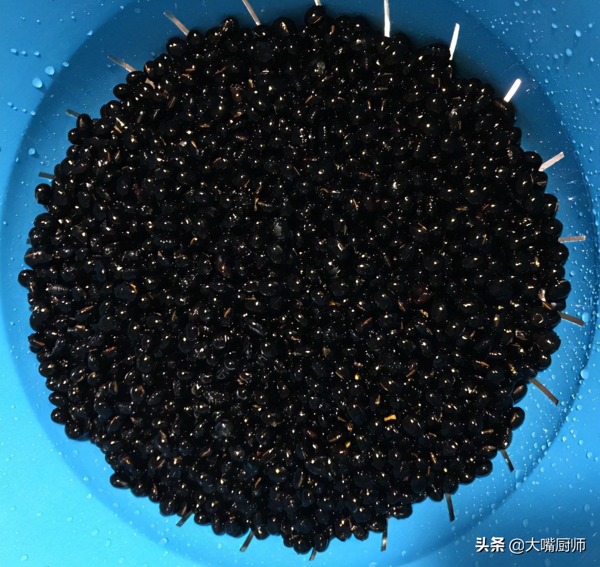 90岁老人醋泡黑豆的正确做法,东北阿姨醋泡黑豆的正确做法