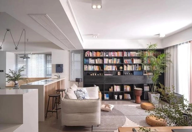 老人不住西北厕所不盖东南,老不住东少不住西有这说法吗