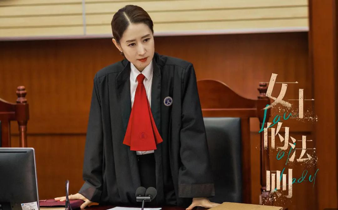 一集翻车，两集接吻，这剧的工业糖精真的不甜