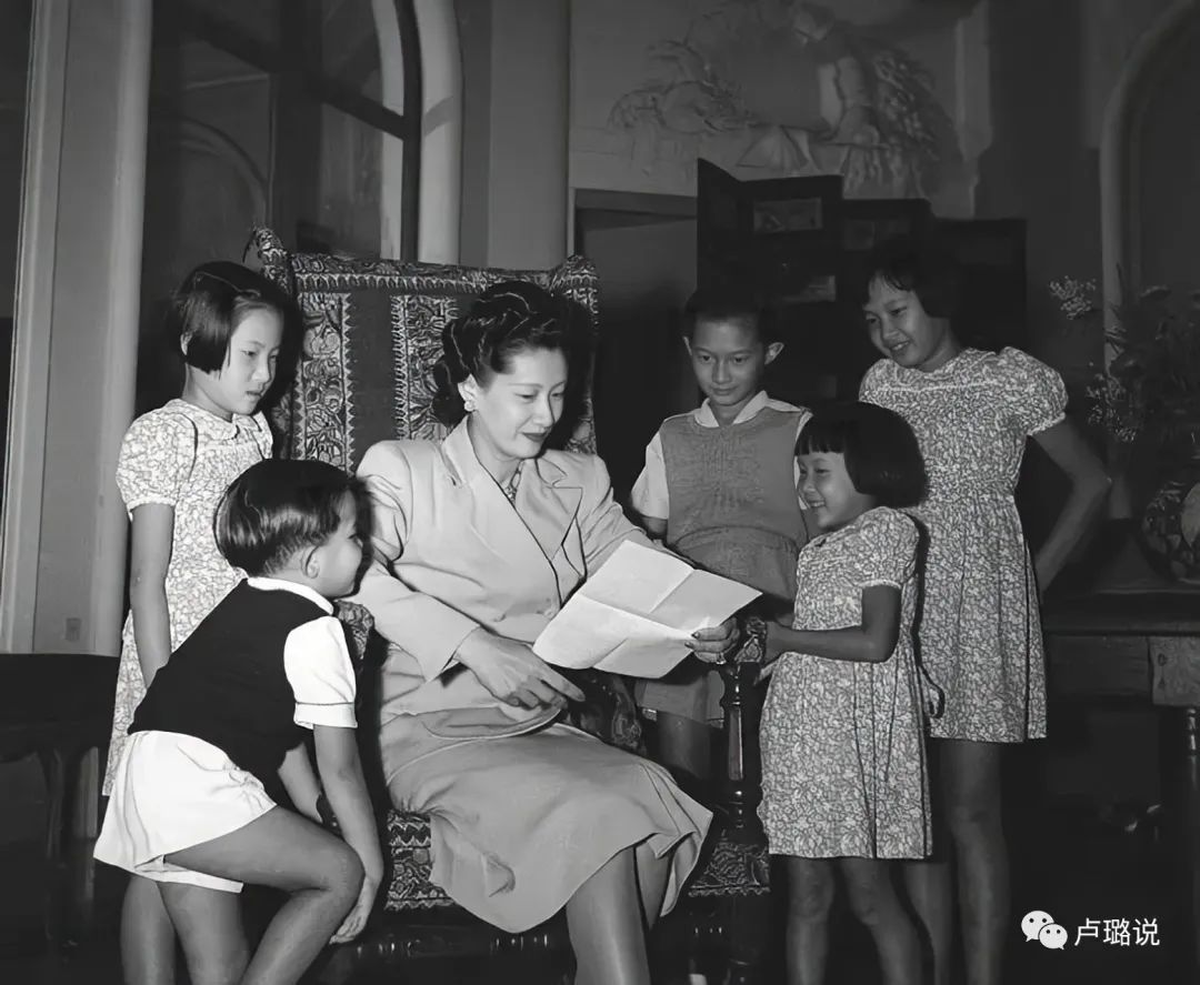 19岁的亚洲最美皇后，盛宠一时被负心抛弃，终成了法国野鬼孤魂！