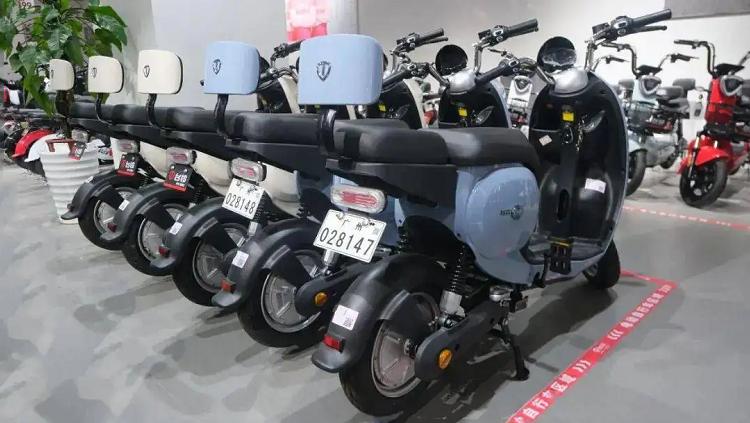 电动车与电动自行车销售,电动摩托车带牌新政策