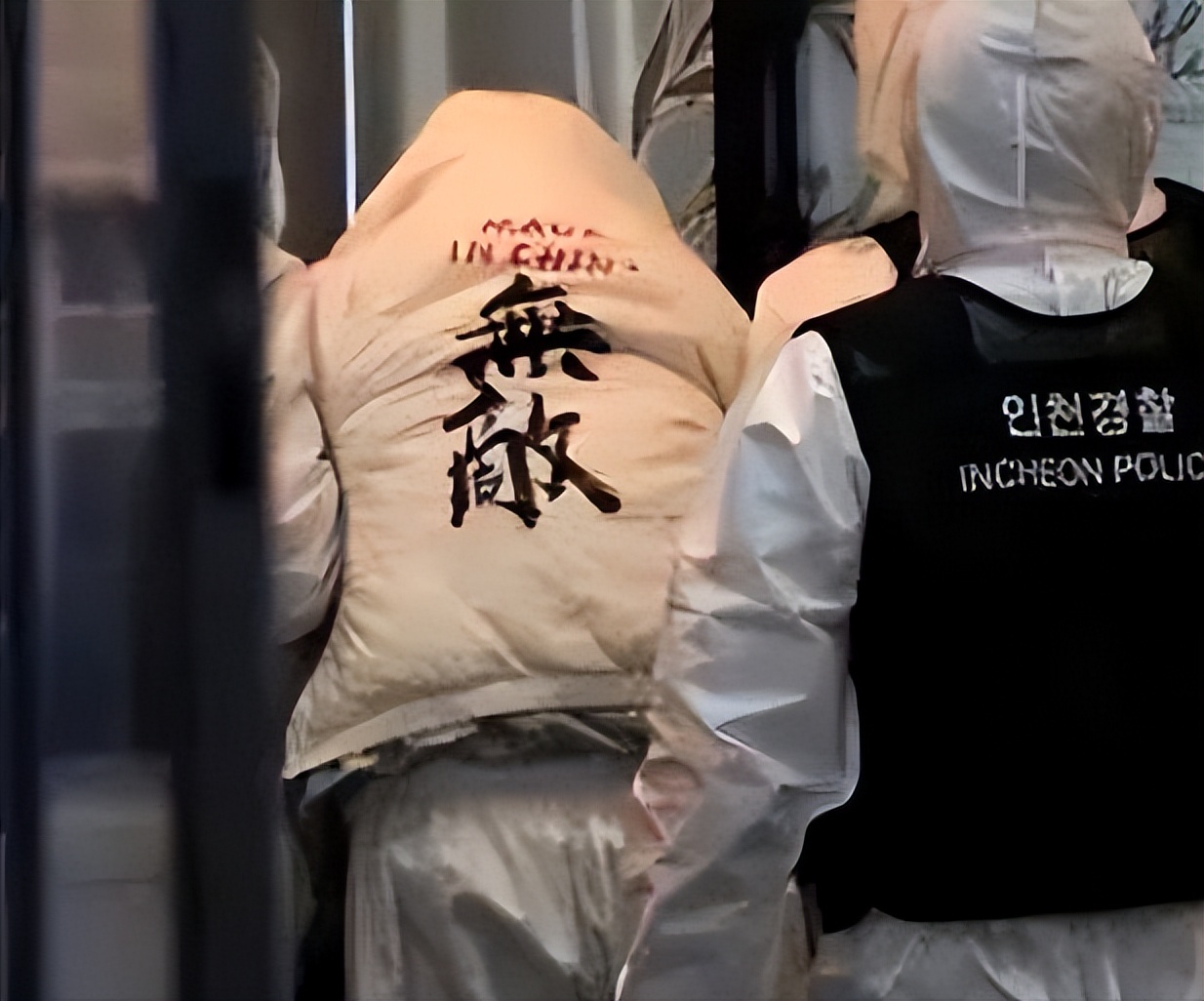 限制中国入境者韩国最狠：头挂黄牌关小黑屋网友呼吁坚决不去