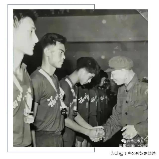 排坛回忆：简易排羽篮馆设计，蕴含开国上将一番用意！自整营区…