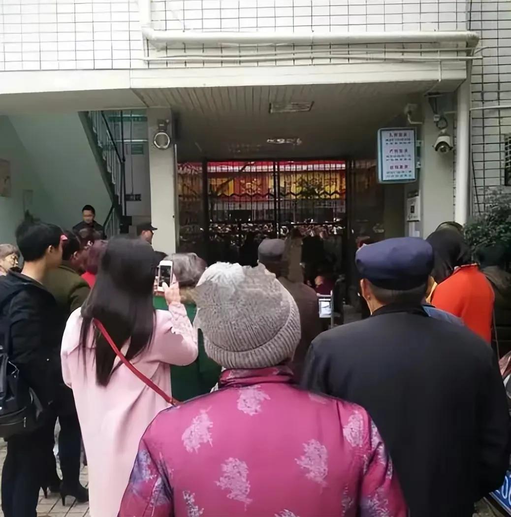 温州女医生出轨被老公发现后续,女护士发现自己老公背叛闺蜜