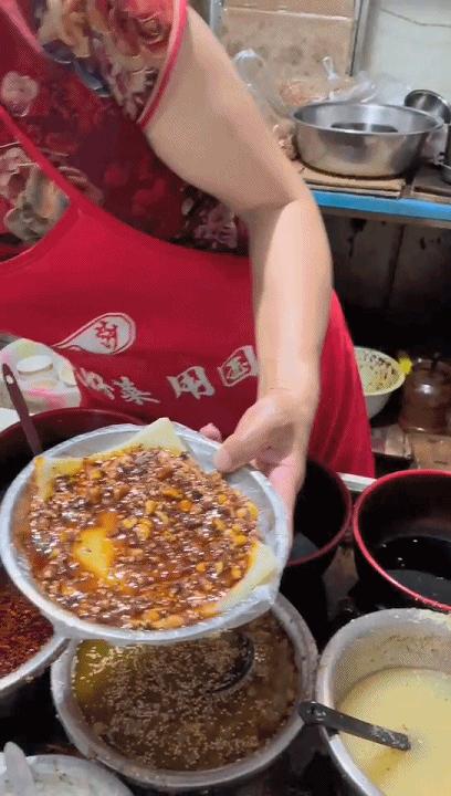 外地朋友来四川吃美食,外地朋友来四川吃苍蝇馆子