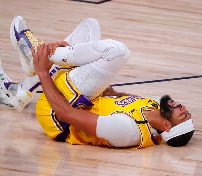 脚踝垂直90度扭曲,脚踝弯曲90度120度示意图