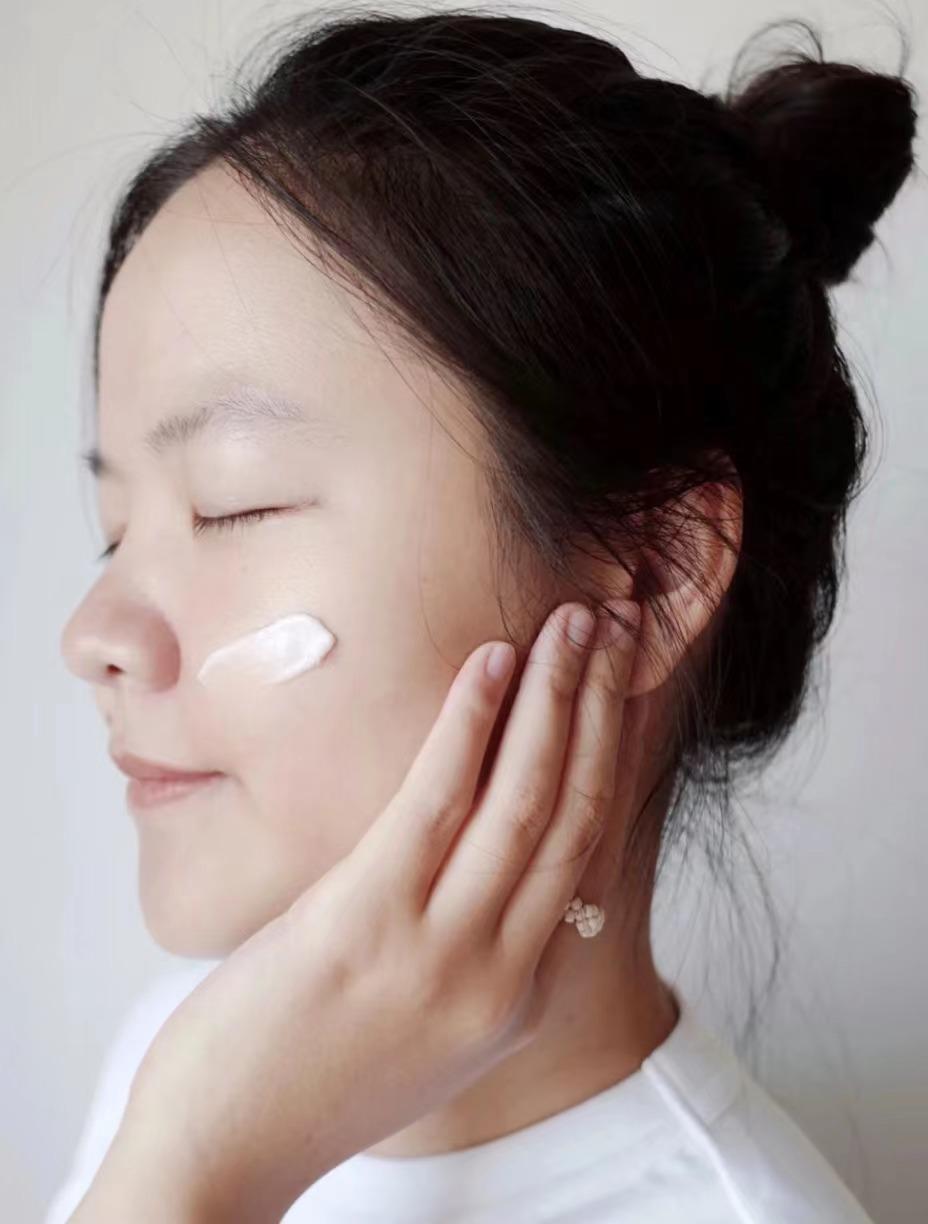 40以上女人抗衰老护肤,40岁的女人一般护肤品不抗皱