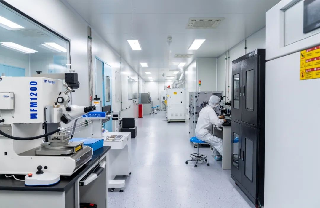 全国首家!培养芯片高端人才！深圳一高职火了:省教育厅厅长莅临