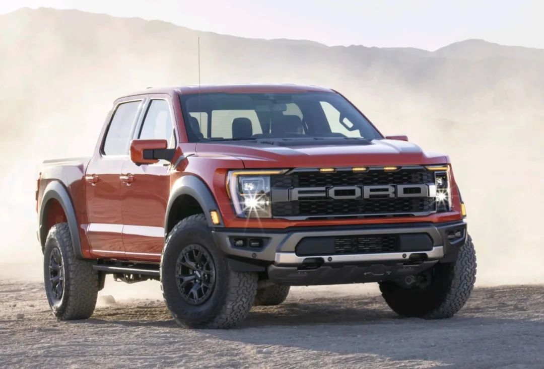 两年前卖55万的车,以前买100万现在只卖二十几万