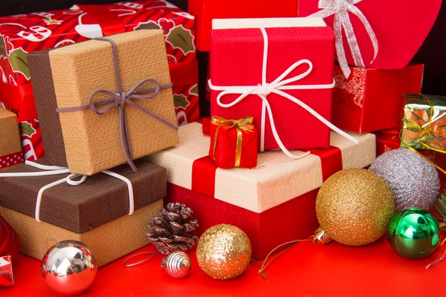 大年初二回娘家送什么东西吗,正月初二回娘家带几份礼