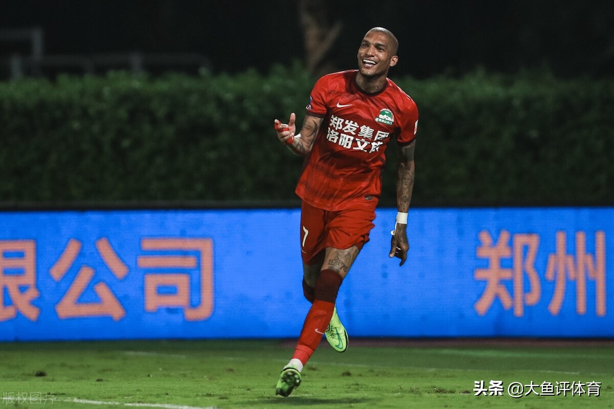 中超第三轮最佳阵容：栗鹏头球建功+门线救险帮助球队登顶