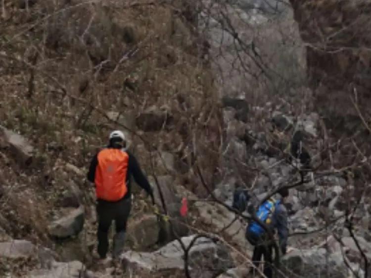 绝壁大梯白云寺,徒步白云寺