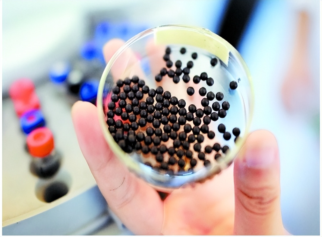 改善糖尿病微血管病变，减少尿蛋白保护肾功能，推荐3个中成药