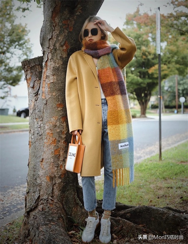 女士冬季围巾哪种系得舒服又好看,围巾正确打开方式