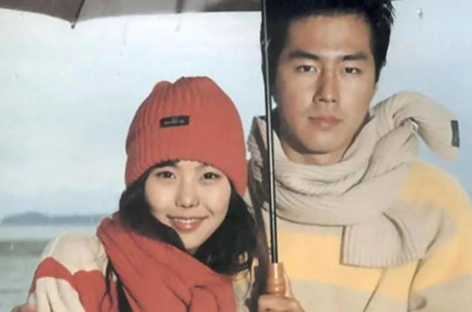 长了一张干净贵气又有书卷气的脸,长得风流倜傥情史干净的男明星