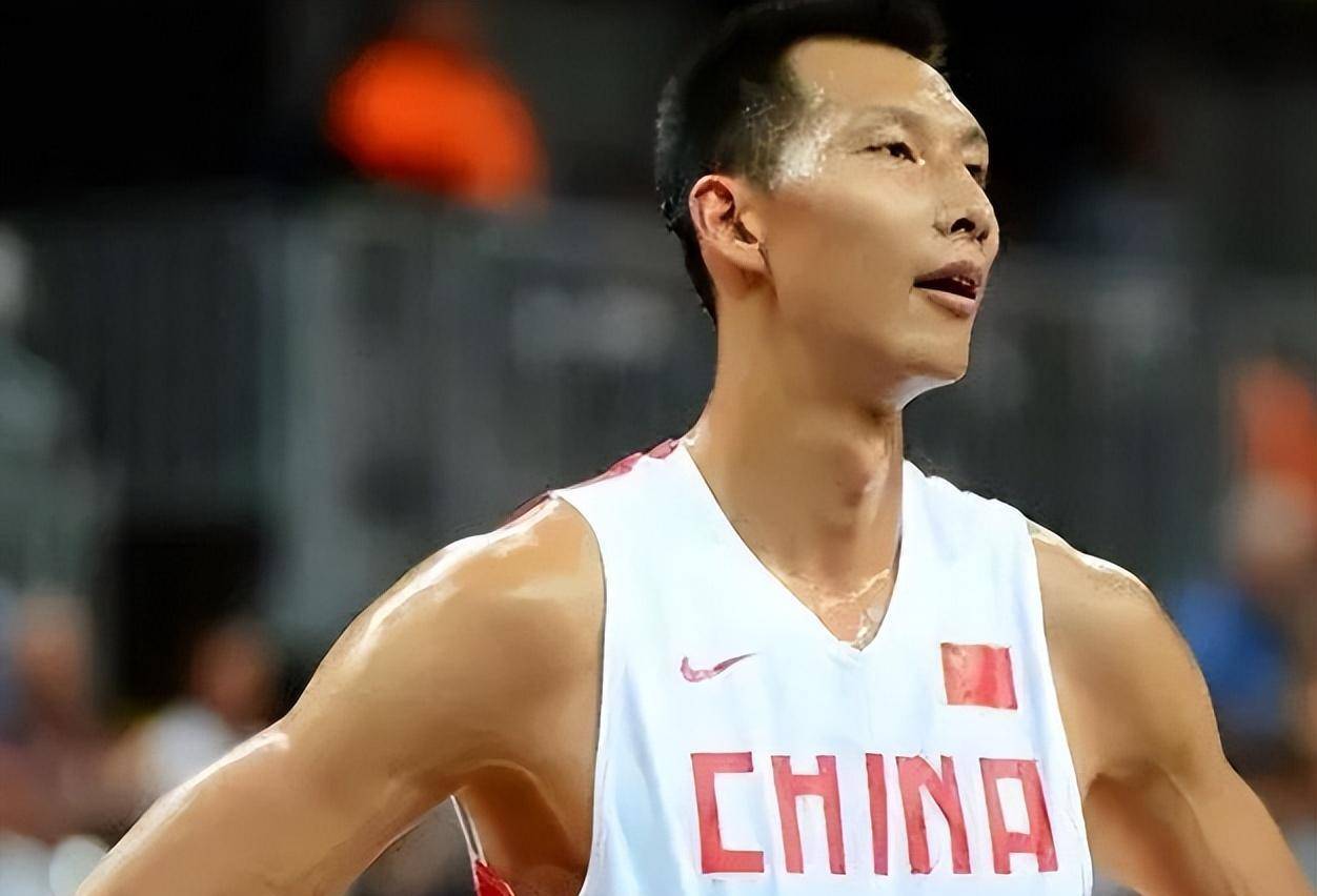 嘴上说着爱国，两个儿子却都是美国籍，易建联到底是怎么想的？