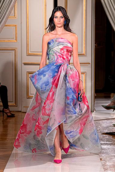 2023年明星穿过的高定,又大又繁琐的高定系列