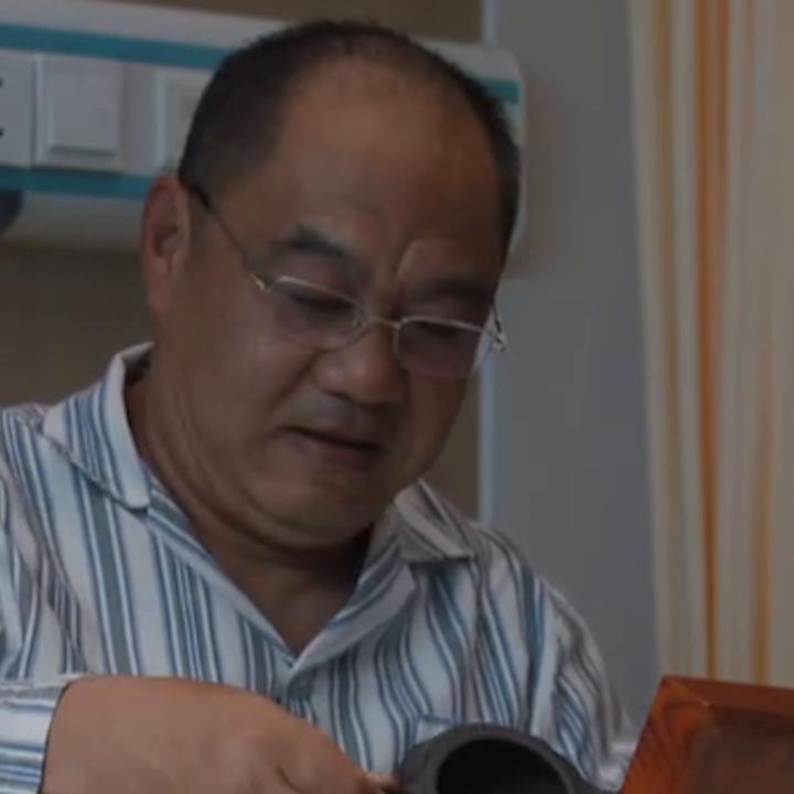 两个*江老**湖之间的你来我往，一场手把手的人情世故教学。#...