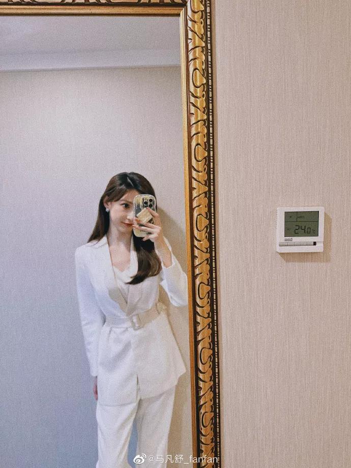 天下足球主持人马凡舒视频,马凡舒可爱