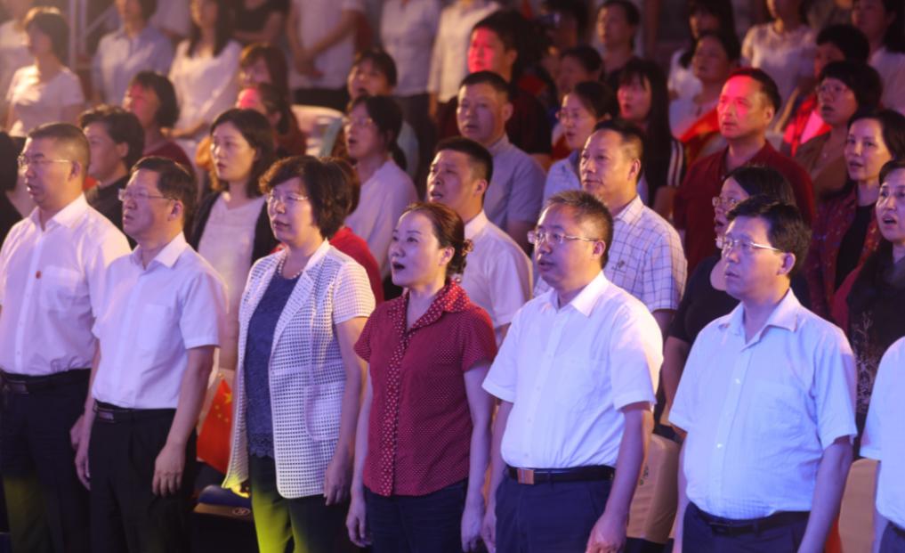 得知妻子被杀精神崩溃,得知妻子被害复仇