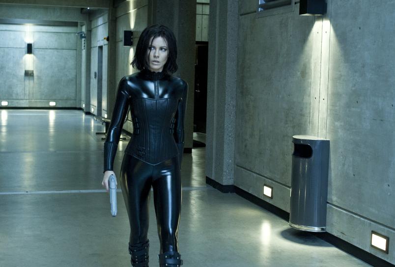 电影《黑夜传说》如何对自由意志与命运的对立进行心理学观察