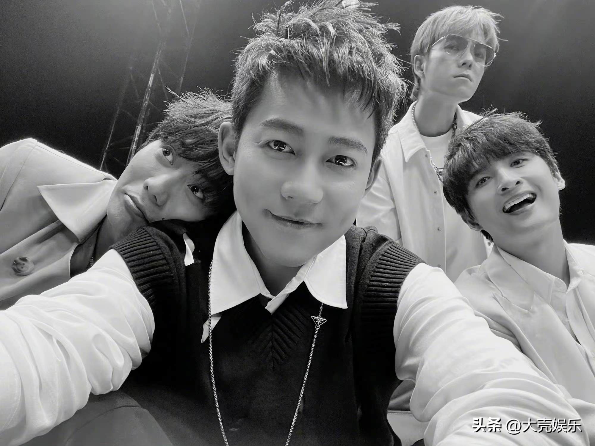 东方卫视2024跨年晚会有贾乃亮吗,东方卫视跨年晚会有没有贾乃亮