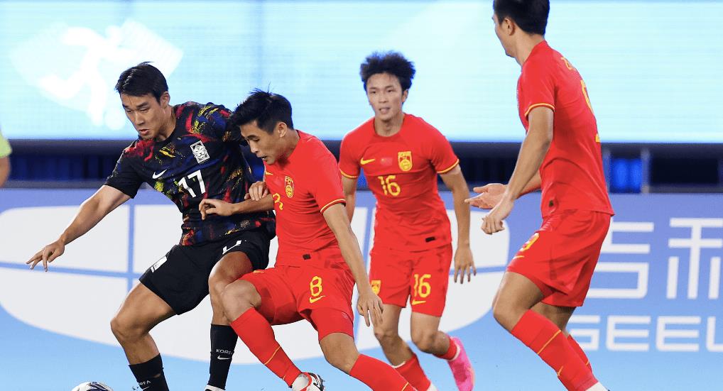 黑色幽默：国家队完败韩国出局“省队”掀翻伊朗进4强全场大狂欢