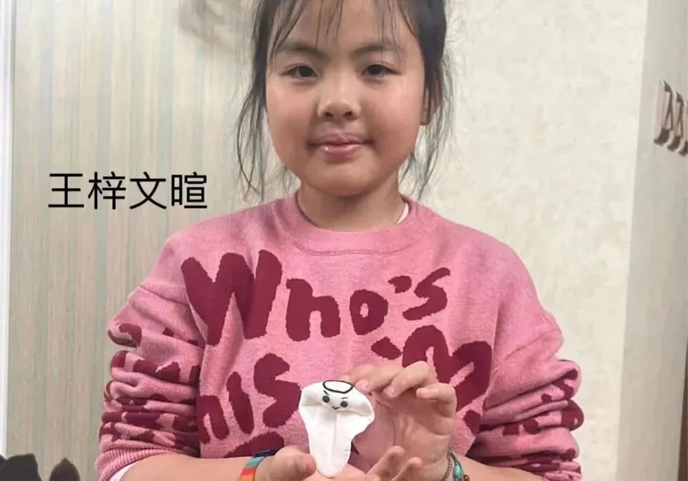 鐫﹂偦鐐瑰仛鎵嬪伐娲诲姩,宸ф墜鍖呴ズ瀛愬姵鍔ㄨ