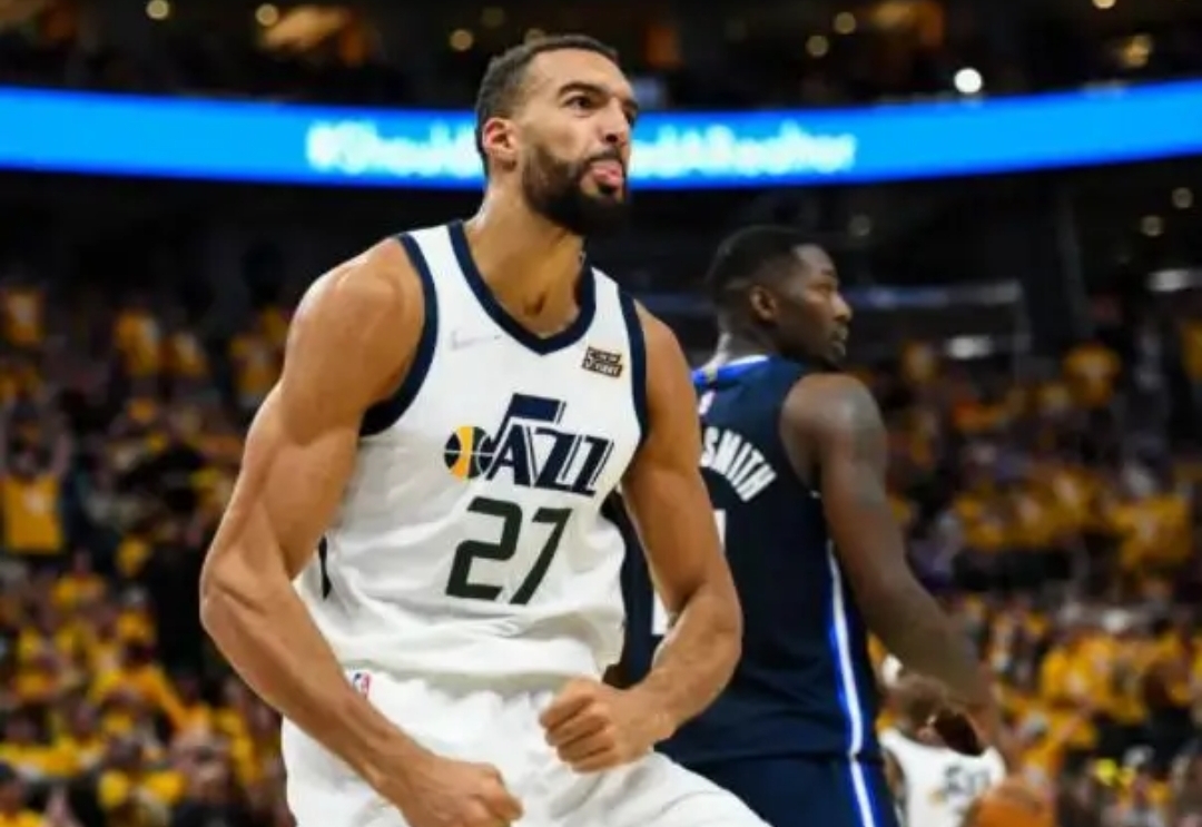 美媒评价库里历史排名,美媒评价历史最强首发史蒂芬库里