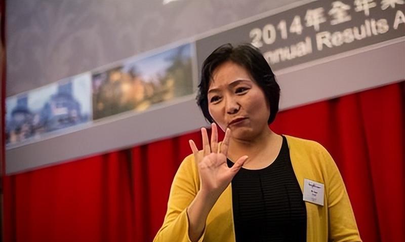 手握11万亩地皮，银行存七百多亿，她才是我国隐形“地产女首富”