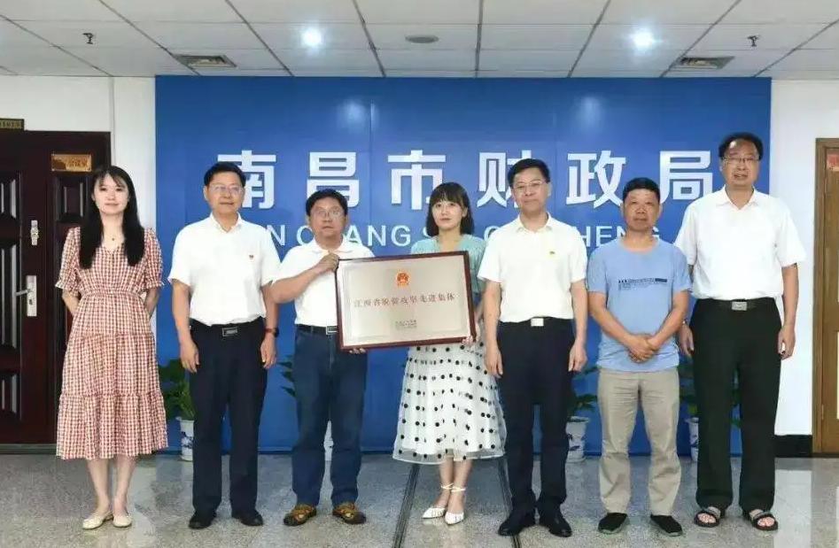 公务员上岸后会有什么好的待遇,公务员与事业单位的待遇对比