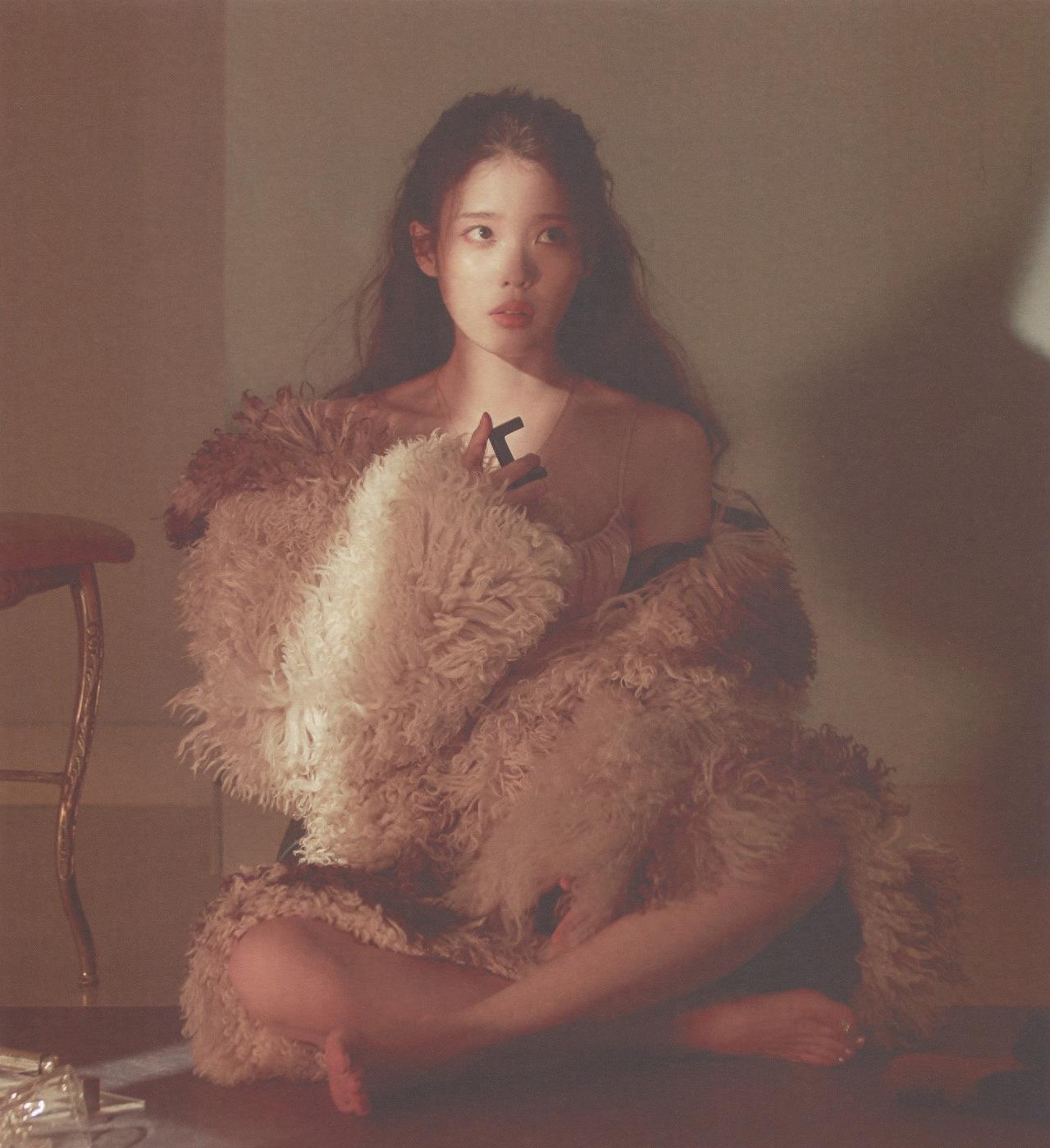 33岁女子二婚，新婚夜大喊好疼，48岁新郎一番操作，女子泪如雨下