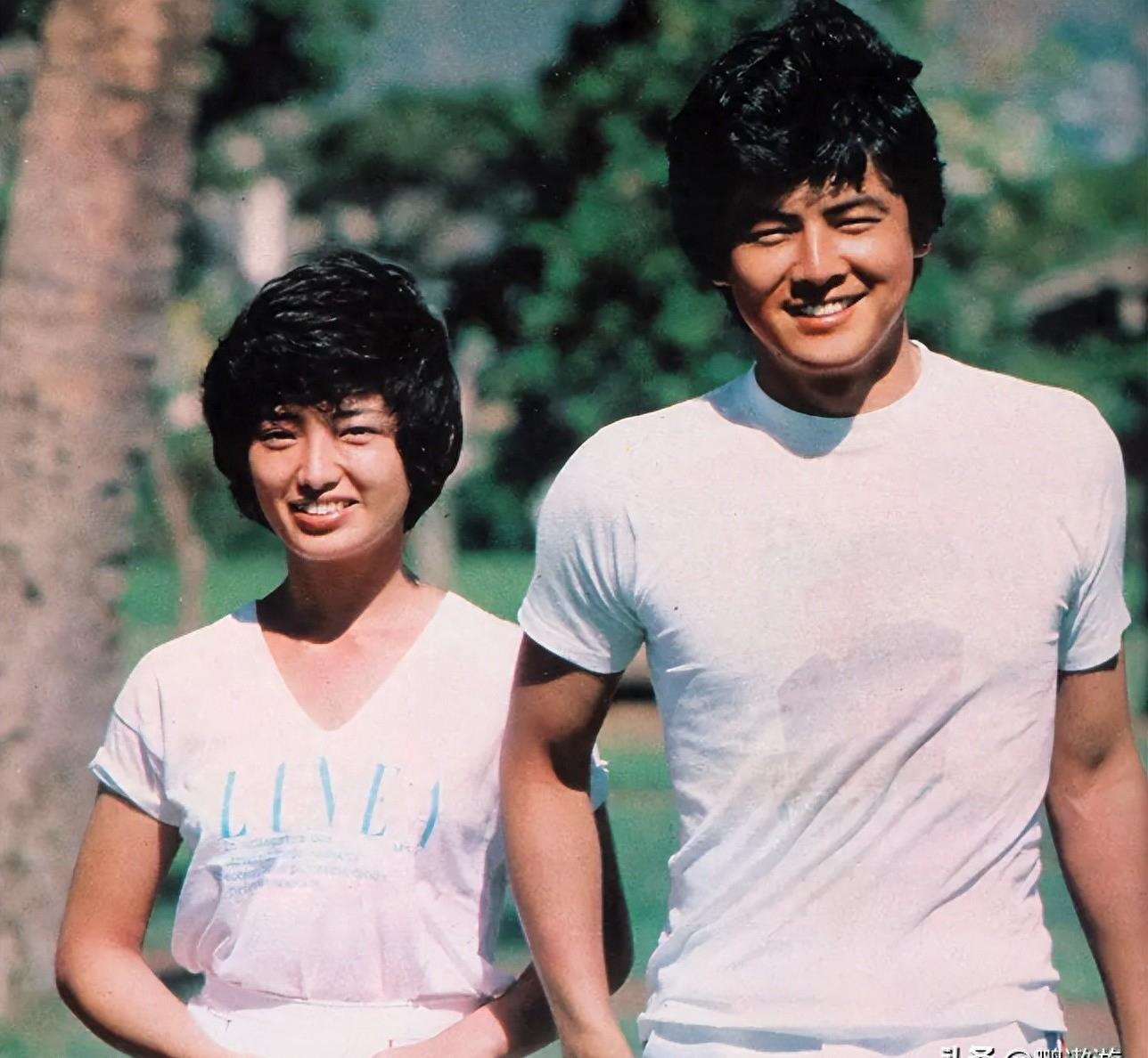 被山口百惠的老年状态惊艳到：64岁发腮发福，穿衣极简却气质高级