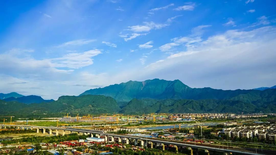 都江堰为什么值得我们纪念,震撼人心的都江堰